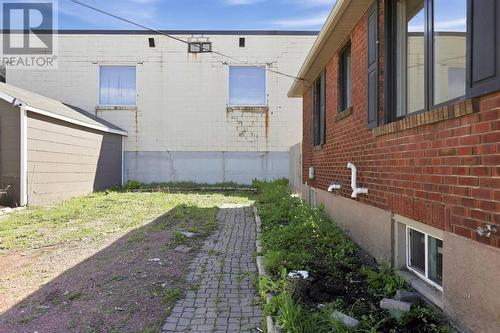 56 Dennis St, Sault Ste. Marie, ON 