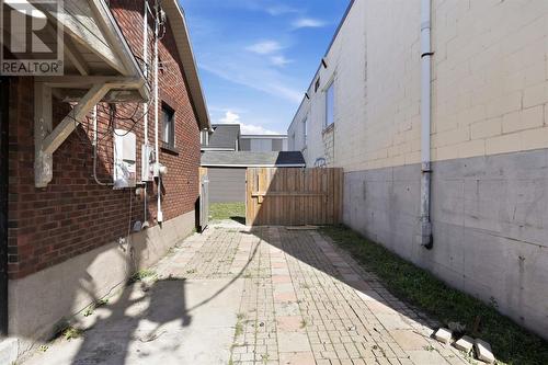 56 Dennis St, Sault Ste. Marie, ON 