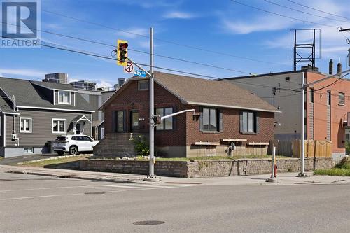 56 Dennis St, Sault Ste. Marie, ON 