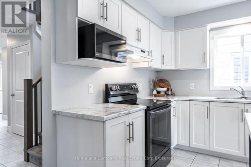 40 Robertson Dr Drive, Stratford, ON 