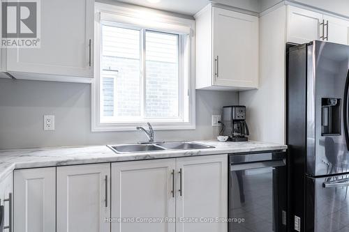 40 Robertson Dr Drive, Stratford, ON 