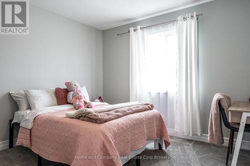 40 Robertson Dr Drive, Stratford, ON 