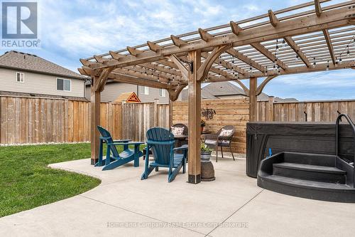 40 Robertson Dr Drive, Stratford, ON 