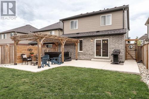 40 Robertson Dr Drive, Stratford, ON 