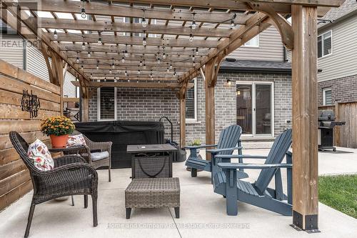 40 Robertson Dr Drive, Stratford, ON 