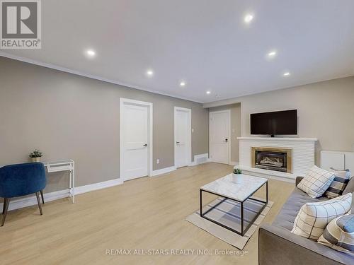 105 Betty Ann Drive, Toronto, ON 
