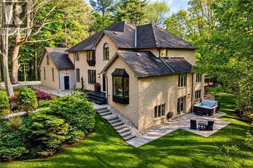 18 Elder Crescent, Ancaster, ON 