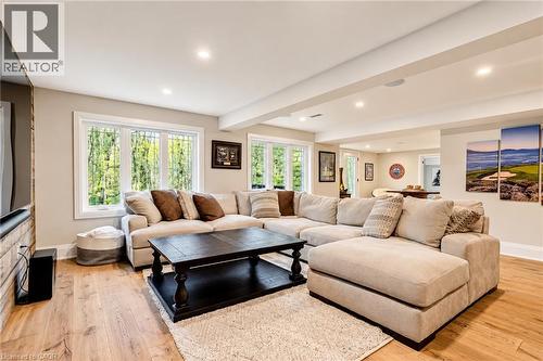 18 Elder Crescent, Ancaster, ON 