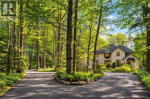 18 Elder Crescent, Ancaster, ON 
