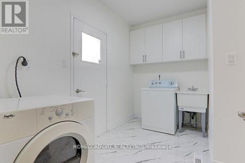 86 Bristol Road, Newmarket, ON 