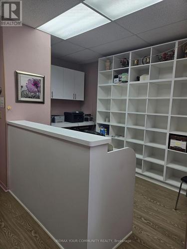 408 - 250 Harding Boulevard W, Richmond Hill, ON 