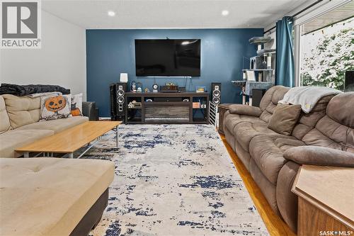 2121 Richardson Road, Saskatoon, SK 