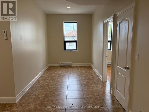 3 - 320 RIDGE ROAD N , Fort Erie (Ridgeway), Ontario L0S 1N0 3