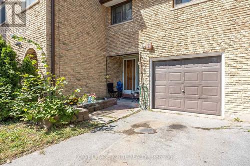 4 - 21 Rockwood Drive, Toronto, ON 