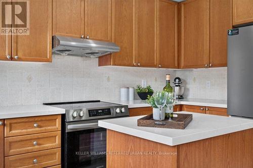 571 Reeves Way Boulevard, Whitchurch-Stouffville, ON 