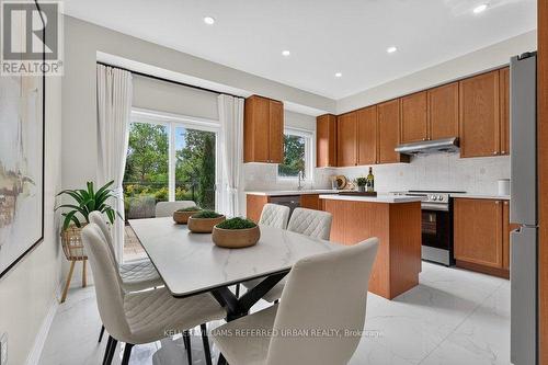 571 Reeves Way Boulevard, Whitchurch-Stouffville, ON 