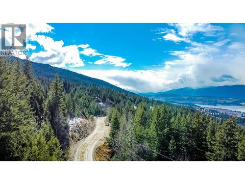 6051 Oyama Lake Road, Oyama, BC 