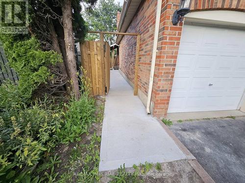 BASEMENT - 37 STAVE CRESCENT , Richmond Hill, Ontario L4C 9K1 5