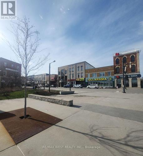 50 Dunlop Street E, Barrie, ON 