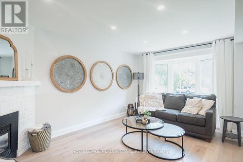 823 Laurier Avenue, Milton, ON 
