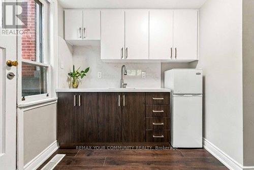 2 Munhall Road, Toronto, ON 