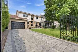513 MAPLEHURST AVENUE Oakville, ON L6L 4Y8