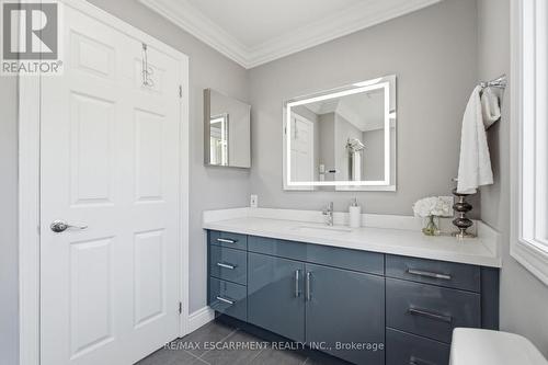 513 Maplehurst Avenue, Oakville, ON 