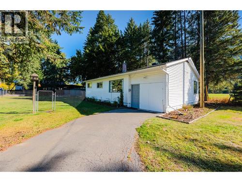 717 Larsen Road, Salmo, BC 