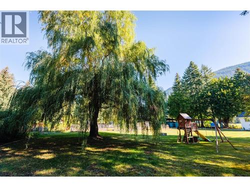 717 Larsen Road, Salmo, BC 