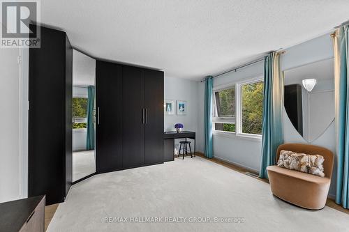 14 Sandwell Crescent, Ottawa, ON 