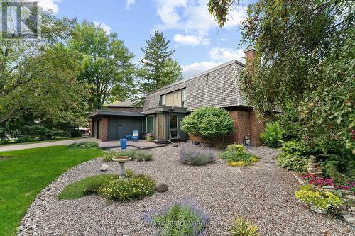 14 Sandwell Crescent, Ottawa, ON 