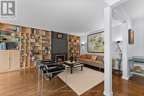 14 Sandwell Crescent, Ottawa, ON 