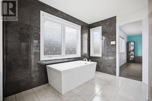 834 Regulus Ridge, Ottawa, ON 