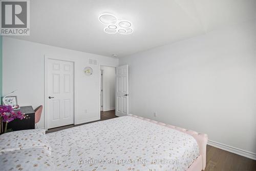 834 Regulus Ridge, Ottawa, ON 
