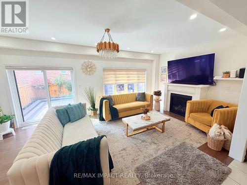 1318 Apollo Street, Oshawa, ON 