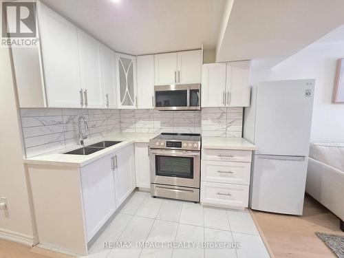 1318 Apollo Street, Oshawa, ON 