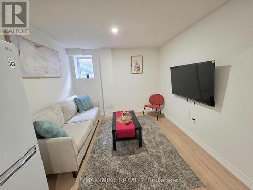 1318 Apollo Street, Oshawa, ON 