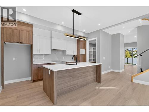 757 Barnaby Road Unit# 3, Kelowna, BC 