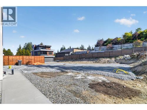 757 Barnaby Road Unit# 3, Kelowna, BC 