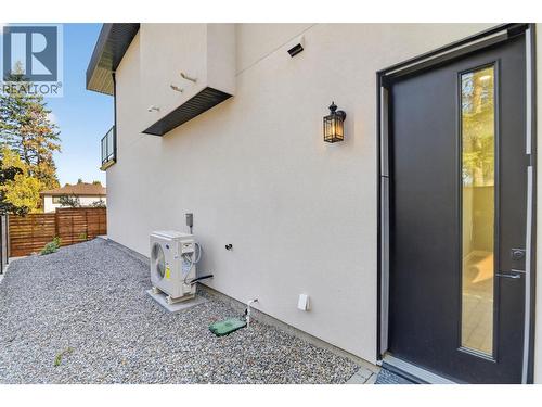 757 Barnaby Road Unit# 3, Kelowna, BC 