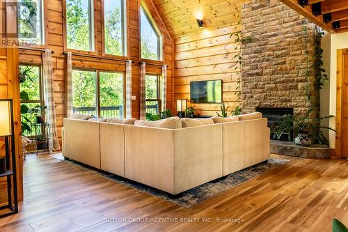17 Bridle Path, Oro-Medonte, ON 