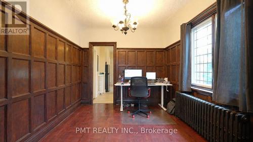 UPPER - 2 LARKIN AVENUE , Toronto, Ontario M6S 1L8 4
