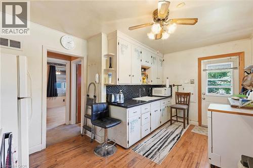 21 Oakwood Avenue, Kitchener, ON 