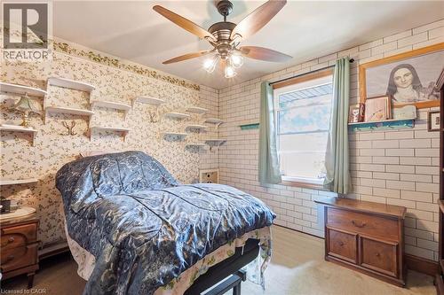 21 Oakwood Avenue, Kitchener, ON 