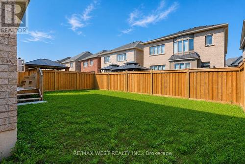 206 Dog Wood Boulevard, East Gwillimbury, ON 