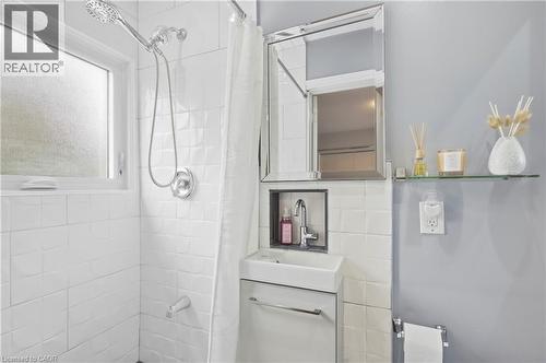 215 West 33Rd Street, Hamilton, ON 
