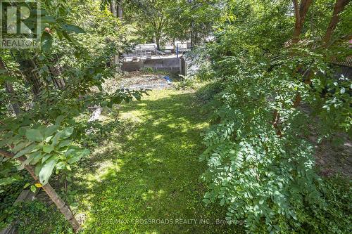 19 Strathgowan Crescent, Toronto, ON 