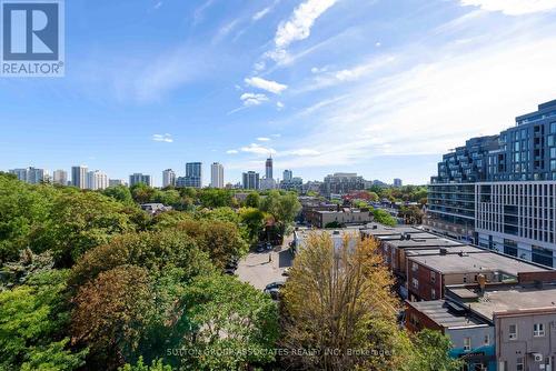 832 - 8 Hillsdale Avenue, Toronto, ON 
