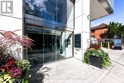 832 - 8 Hillsdale Avenue, Toronto, ON 