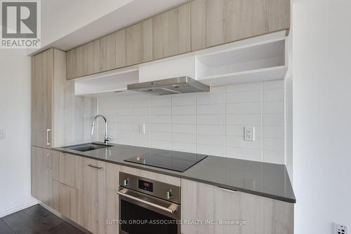 832 - 8 Hillsdale Avenue, Toronto, ON 